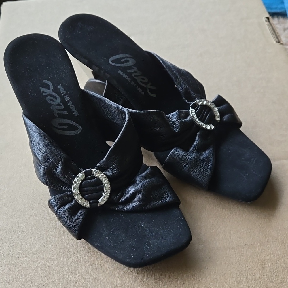 Onex women's leather slide, 36, euc